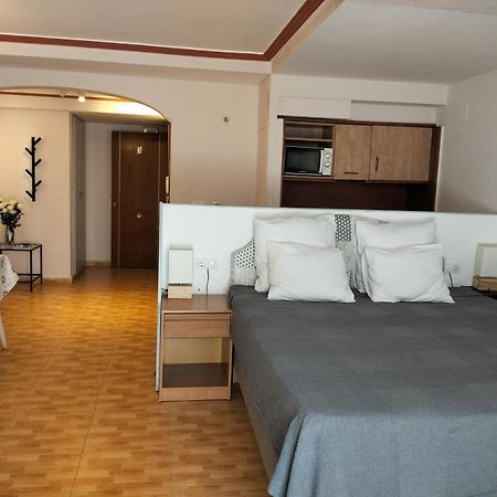 Unique Apartahotel 2-1 ตอร์เรเวียคา ภายนอก รูปภาพ
